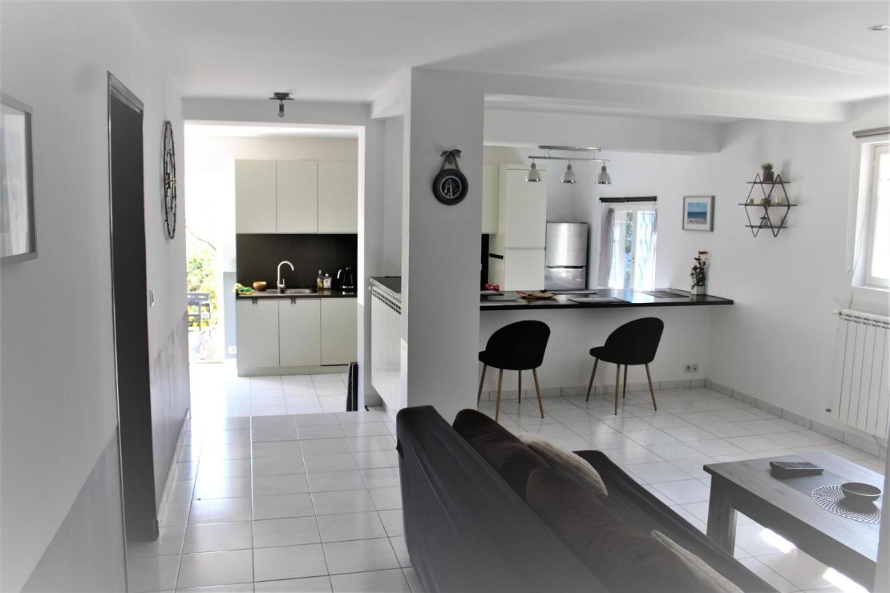 Rez De Avec Beau Jardin Et Belle Vue Holiday home
