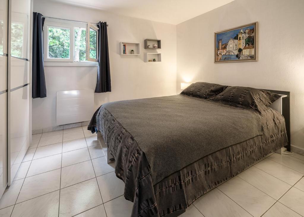 Rez De Avec Beau Jardin Et Belle Vue * Saint-Laurent-du-Var
